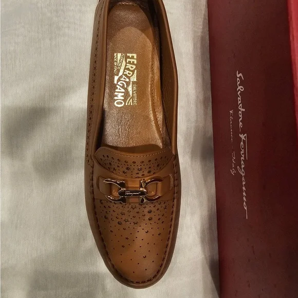 Salvatore Ferragamo Women’s Tan Leather Bit-Detail Driving Loafers - Picture 2 of 6